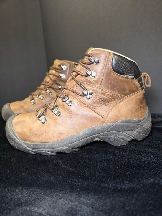 KEEN  Pyrenees Waterproof Hiking Boots - Men\'s 10 main image 8